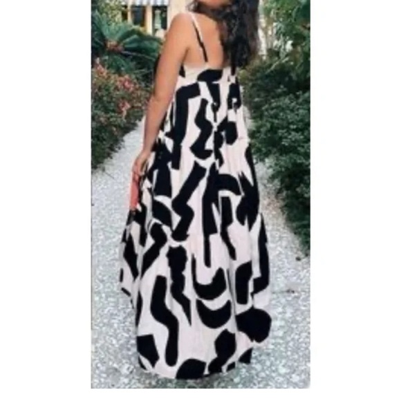 Anthropologie Abel The Label Abstract Print flowy maxi Dress in Black size XS - Picture 2 of 4